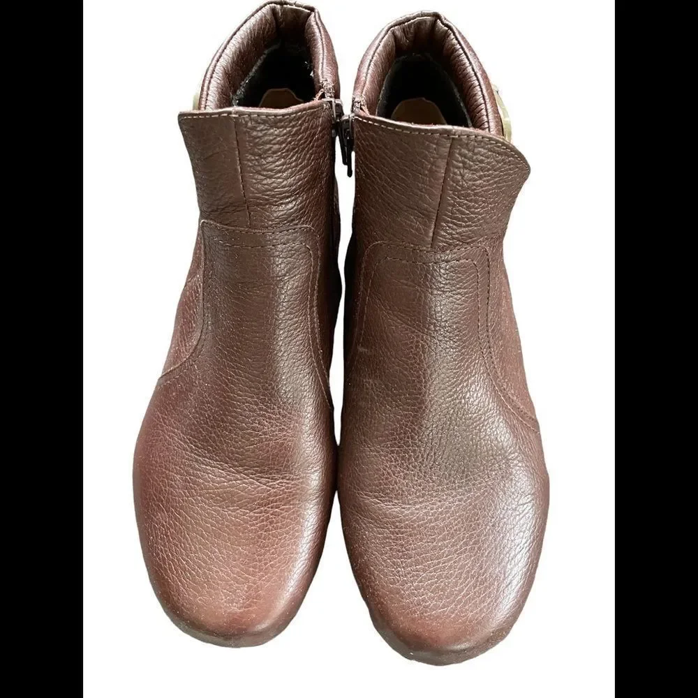 WALKING Cradles  Ender Bootie: Brown Tumbled Leather, size 8.5 WW